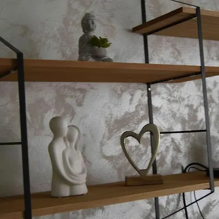 Modern In The Centre Apartment *